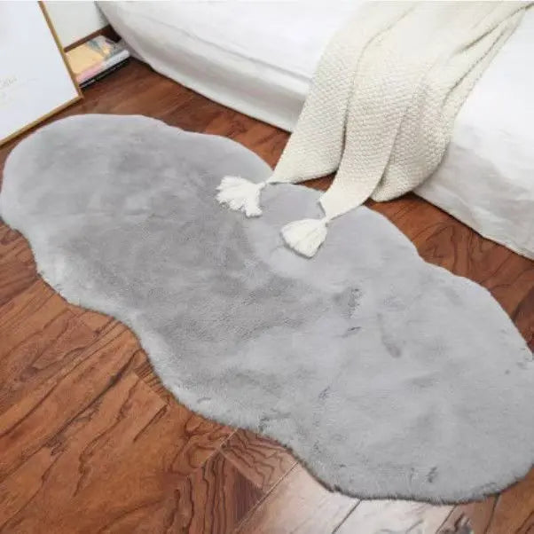 Creamy Solid Colour Area Rug – Irregular Shape Bedroom & Living Room Carpet - view 9