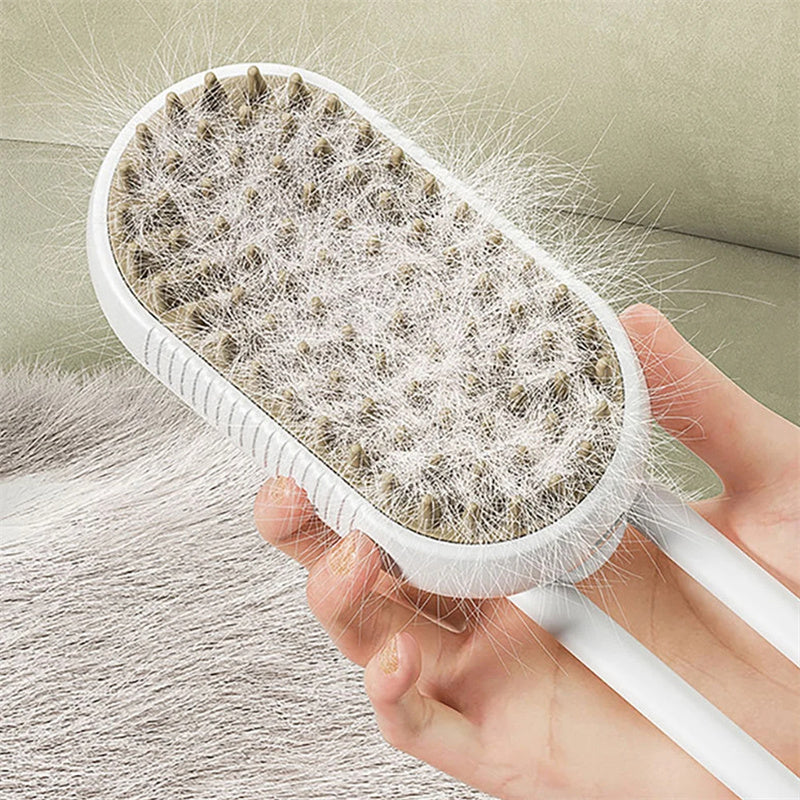 Hair removal comb collecting loose fur from an electric pet brush